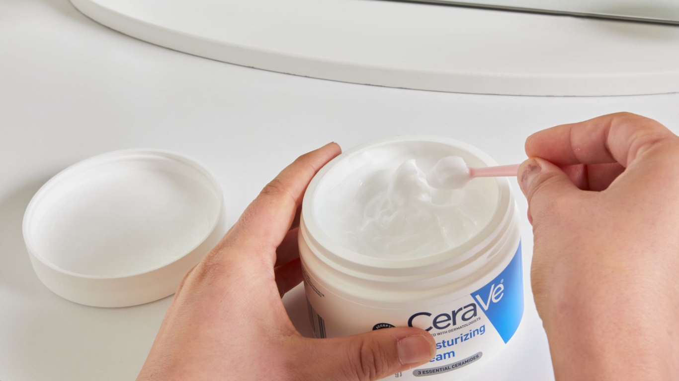 CeraVe Hydrating Moisturizing Cream Review