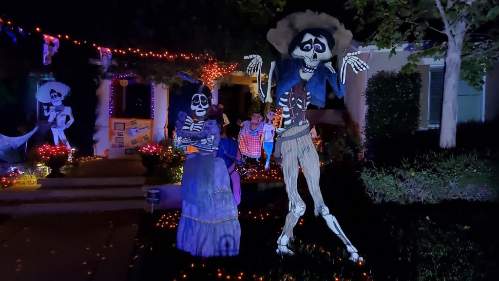 halloween house decorations	