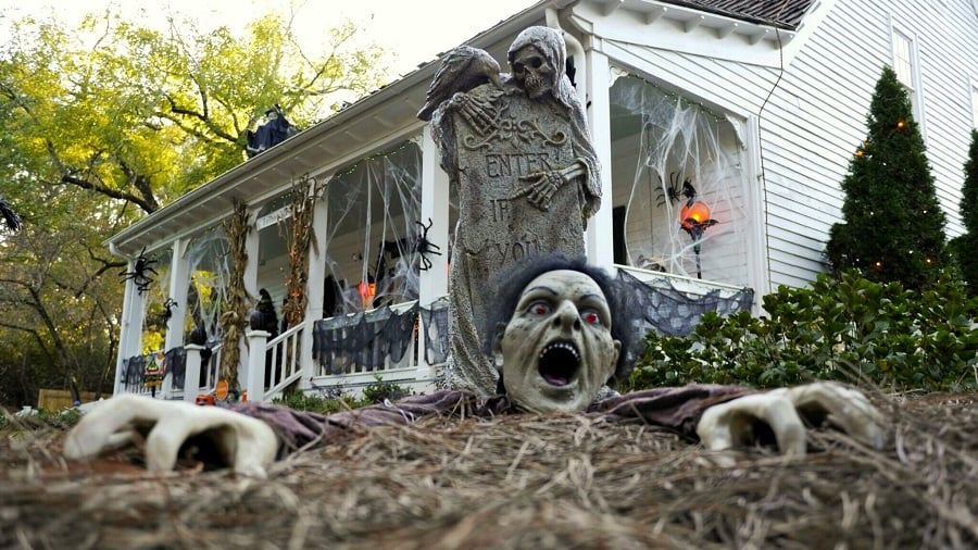 halloween house decorations	